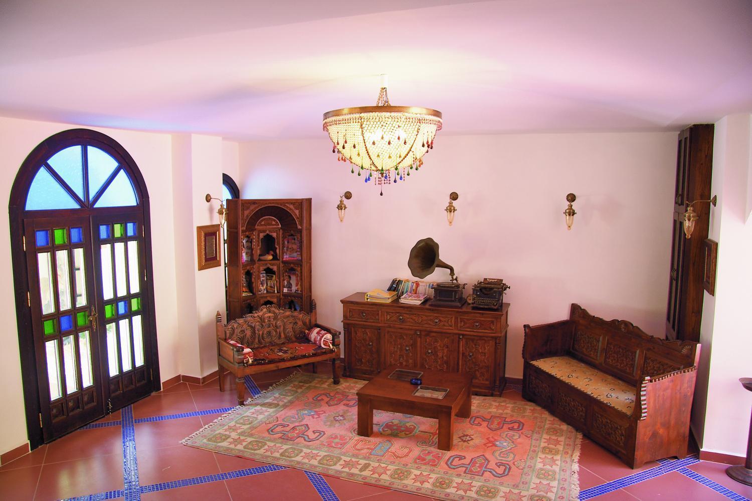 Altinsaray Hotel Kusadasi Exterior photo