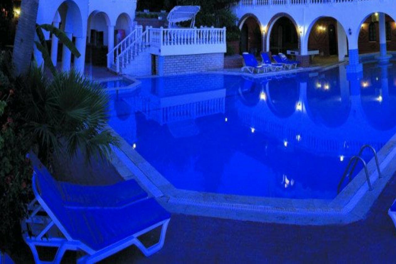 Altinsaray Hotel Kusadasi Exterior photo